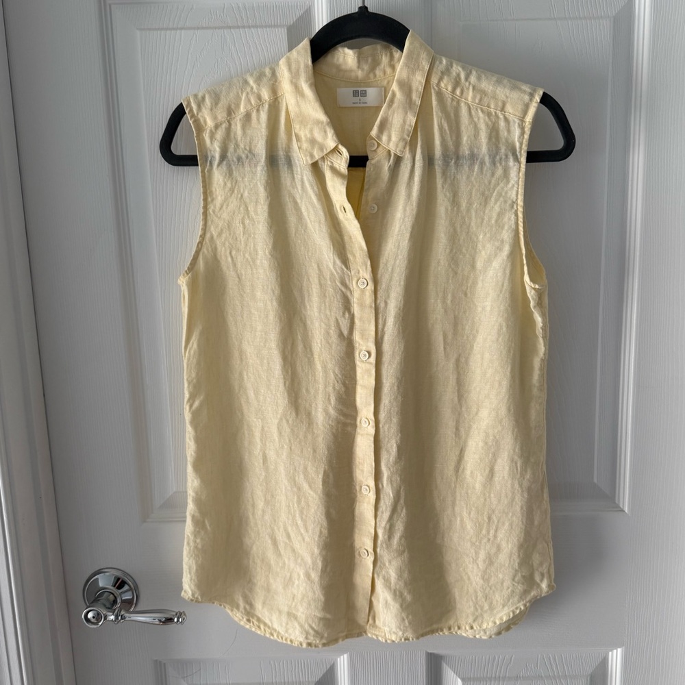 Uniqlo 100% linen pale yellow sleeveless button down shirt size small